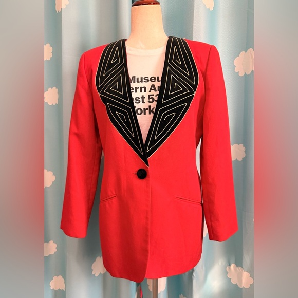 Vintage 80s red and black velvet with gold collar blazer jacket. M - Picture 2 of 6